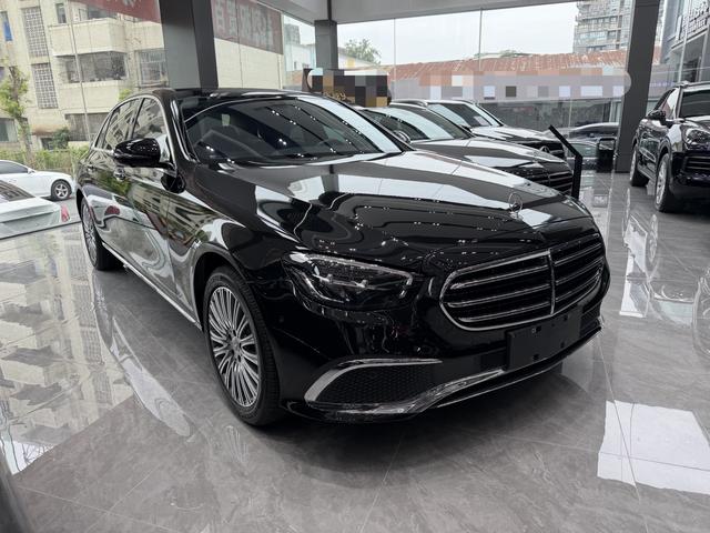 Mercedes-Benz E-class 2022 Черный из Китая, фото 2