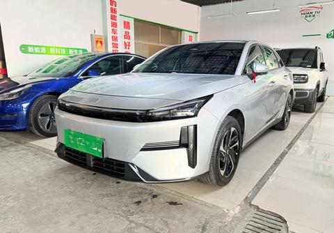 Geely Galaxy L6, 2025 год