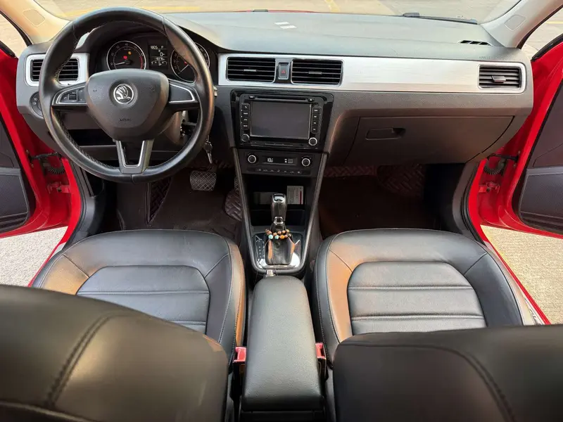Skoda Rapid — фото 8