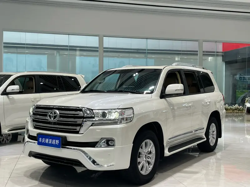 Toyota Land Cruiser 4.0 L AT 4 WD 7