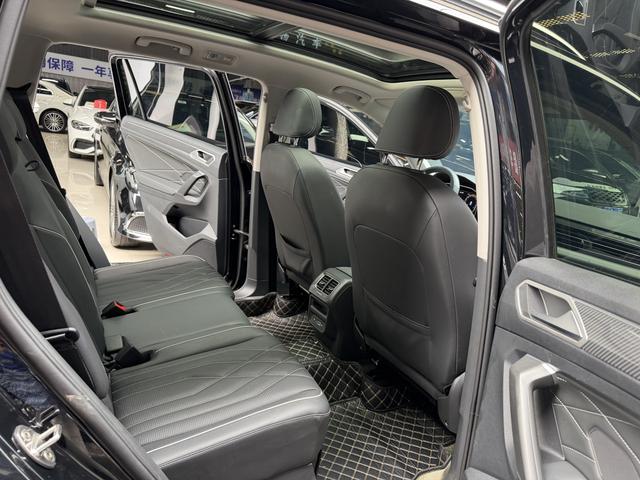 Volkswagen Tiguan L 2024 Черный из Китая, фото 3