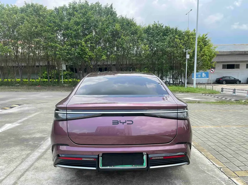 BYD Seal — фото 5