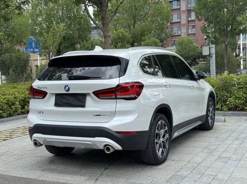 BMW X1 — фото 6