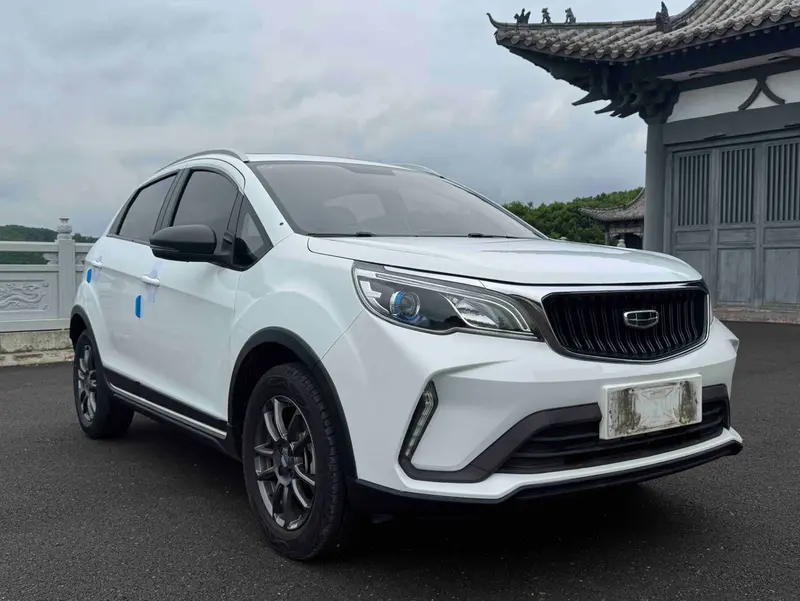 Geely Vision X3 — фото 3
