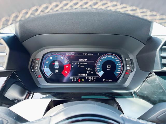 Audi A3 2023 Белый из Китая, фото 3