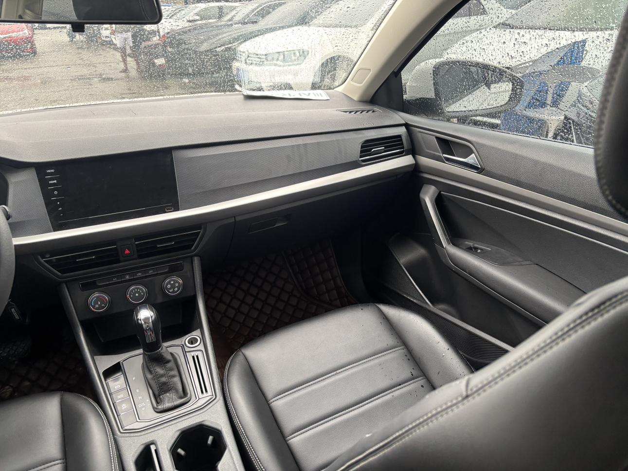 Volkswagen Lavida: фотография 10 из 17