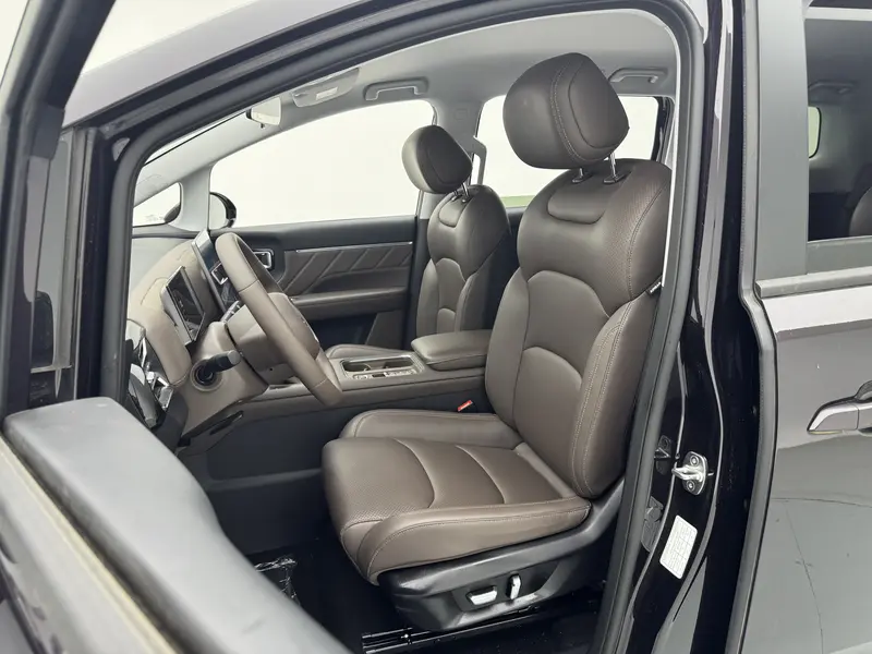 Wuling Starlight 730 — фото 13