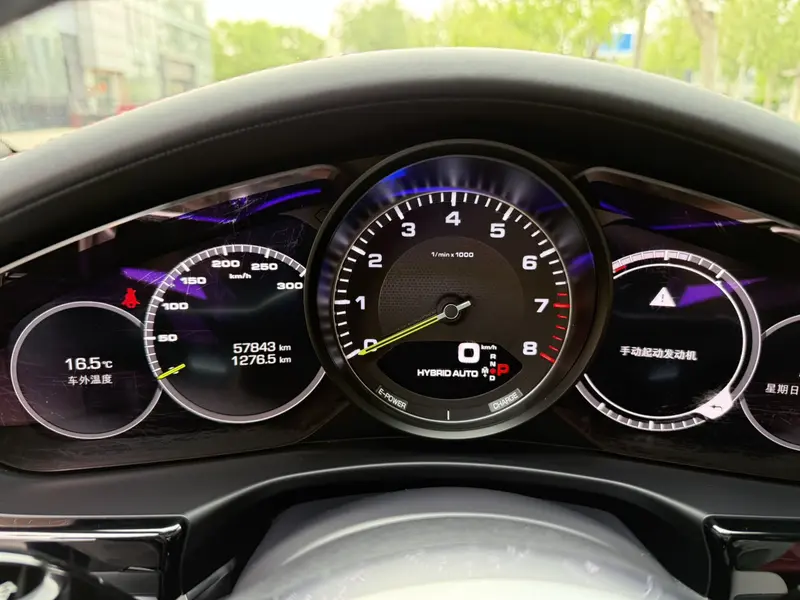 Porsche Panamera E-Hybrid — фото 9
