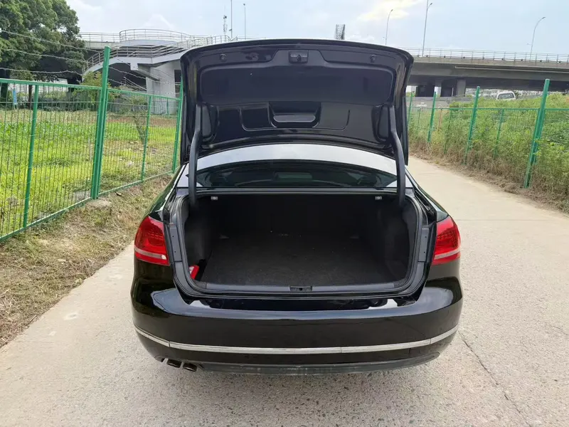 Volkswagen Passat — фото 9