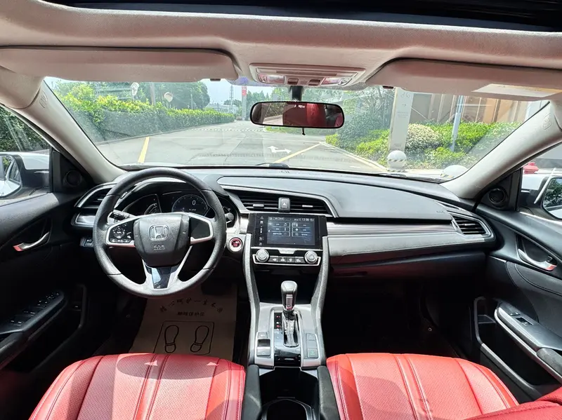 Honda Civic — фото 7