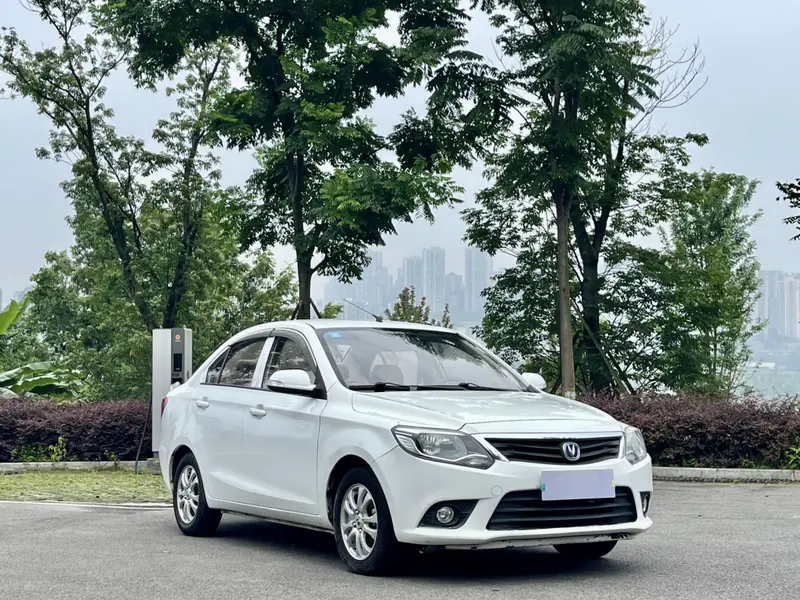 Changan Yue Xiang V3 — фото 3