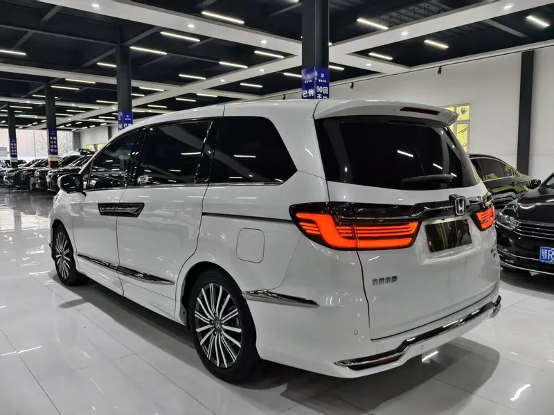 Honda Elysion 2.0L люкс — фото 4