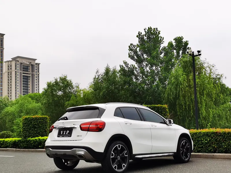 Mercedes-Benz GLA — фото 7