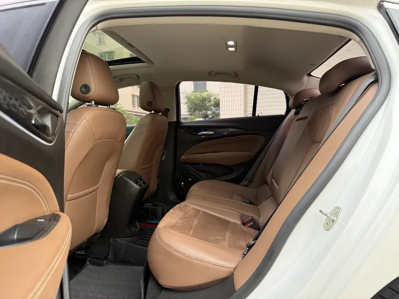 Buick Regal — фото 12