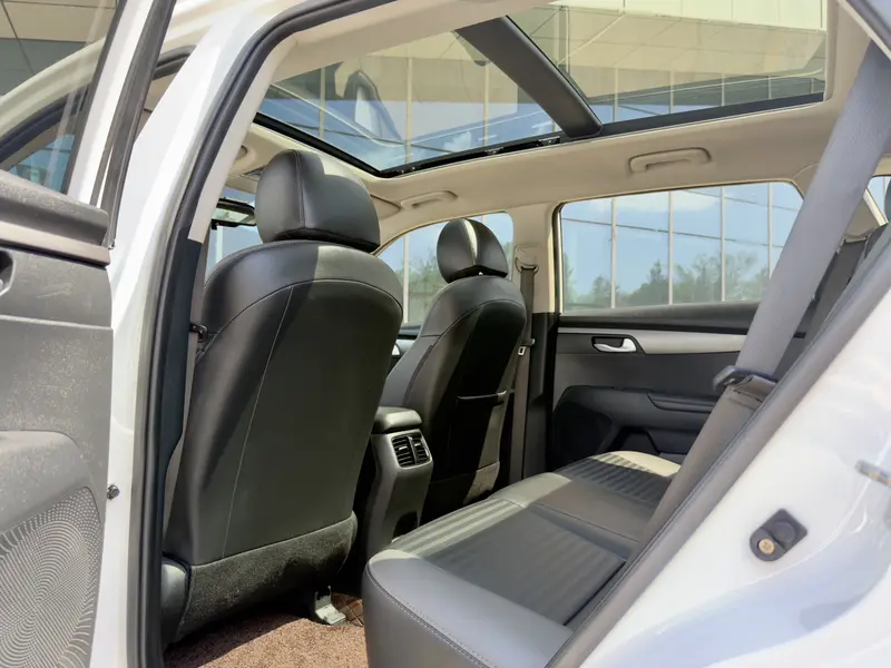 Kia Sportage — фото 9