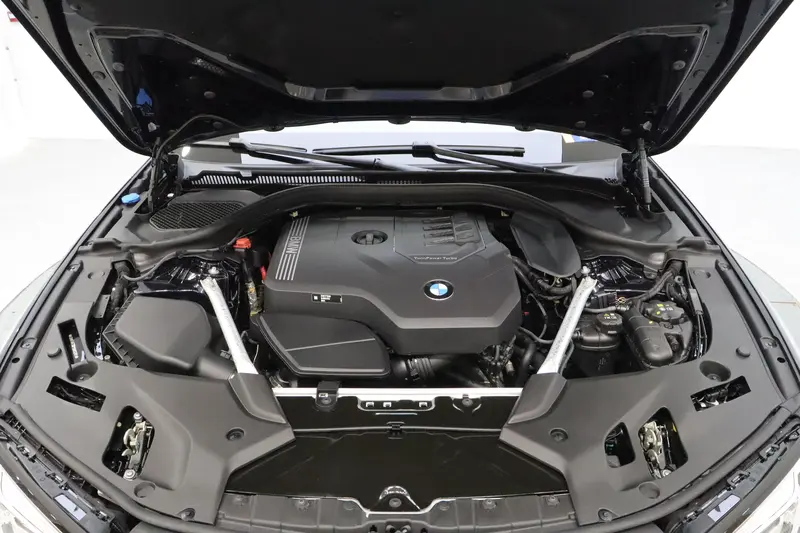 BMW 5 Series — фото 12