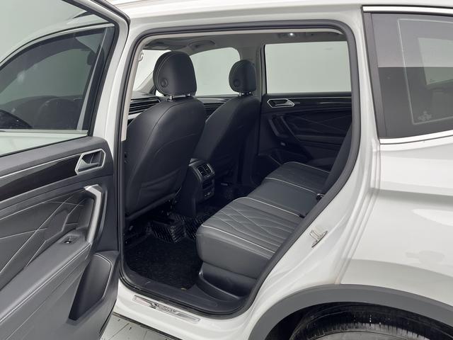 Volkswagen Tiguan L 2023 Белый из Китая, фото 3