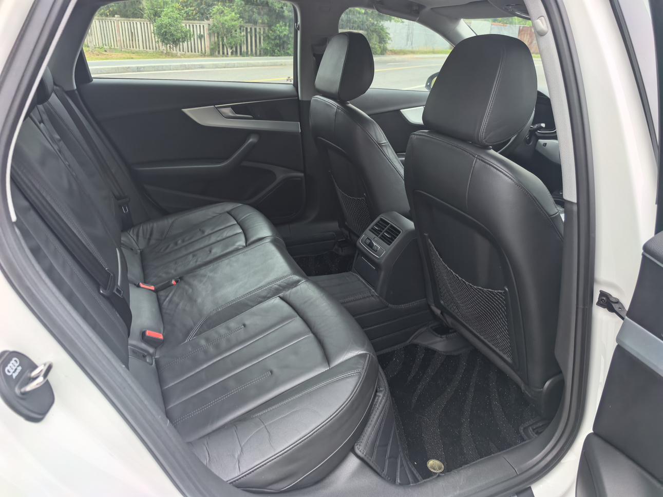 Audi A4L 2019 40 TFSI Fashion VI