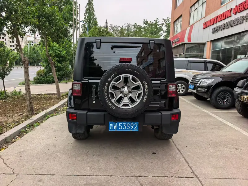 Jeep Wrangler — фото 5