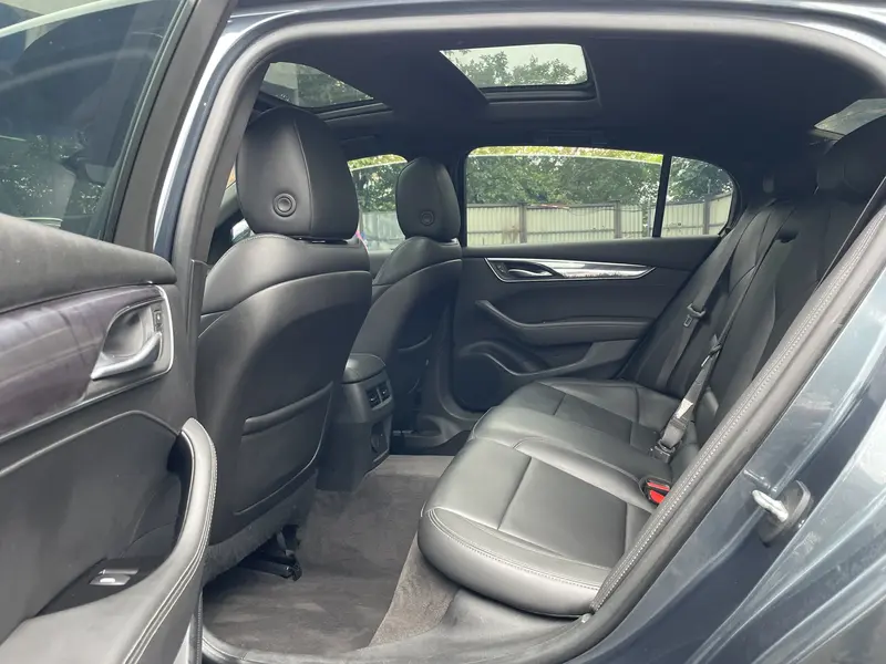 Cadillac CT5 — фото 10