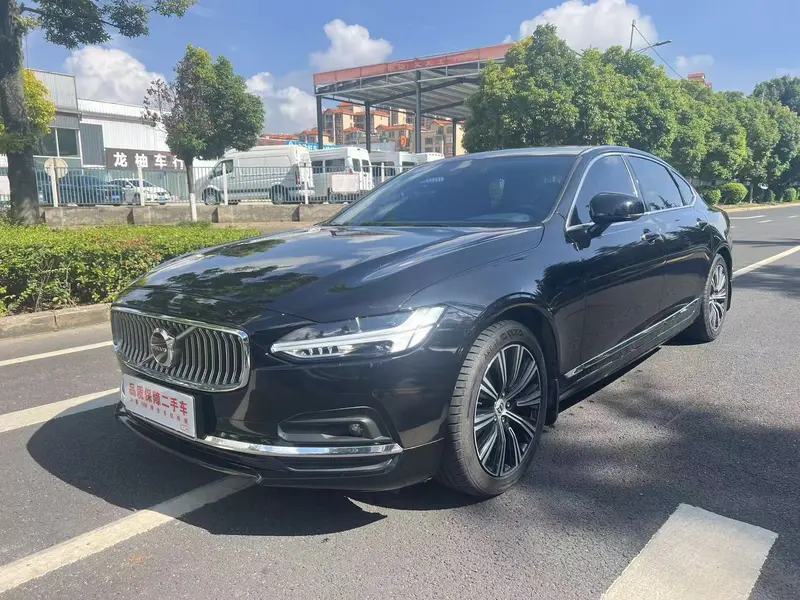 Volvo S90 — фото 1