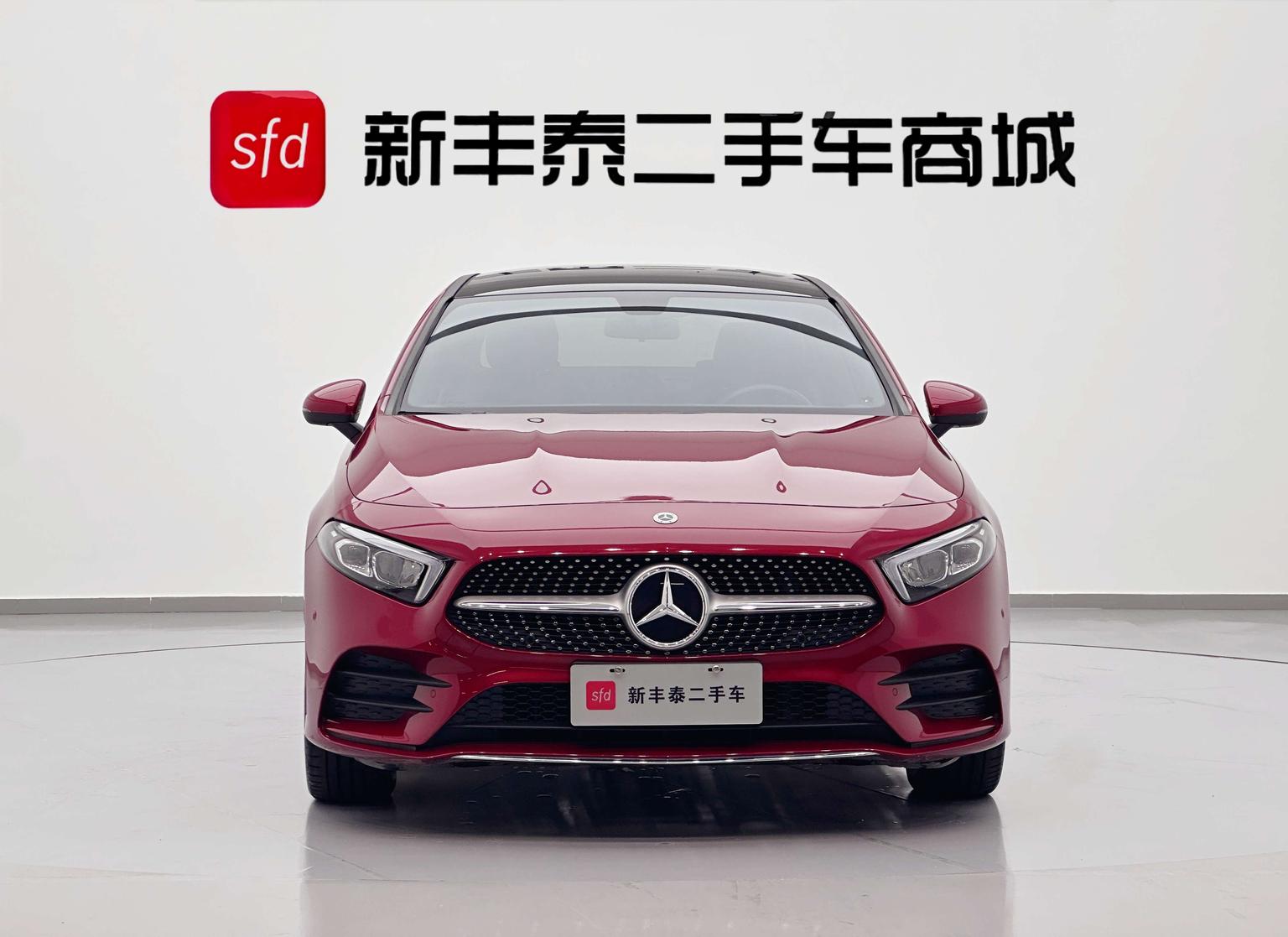 Mercedes-Benz A-Class: фотография 2 из 32