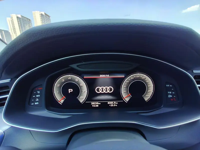Audi A7L — фото 8