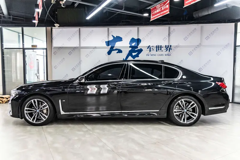 BMW 7 Series рестайлинг 730Li M спортпакет — фото 3