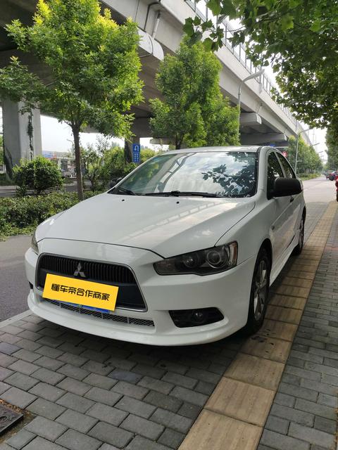 Mitsubishi Lancer EX