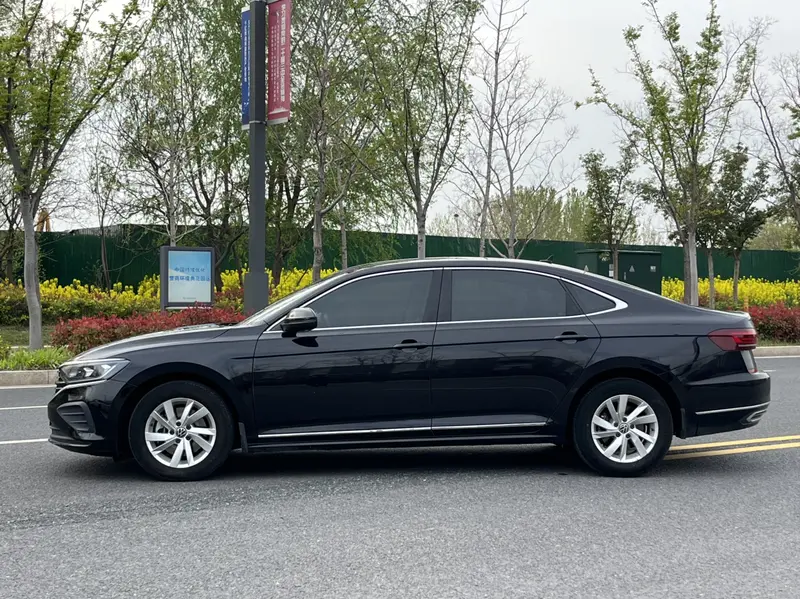 Volkswagen Passat — фото 4