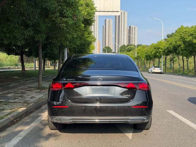 Mercedes-Benz E-class 2024 Черный из Китая