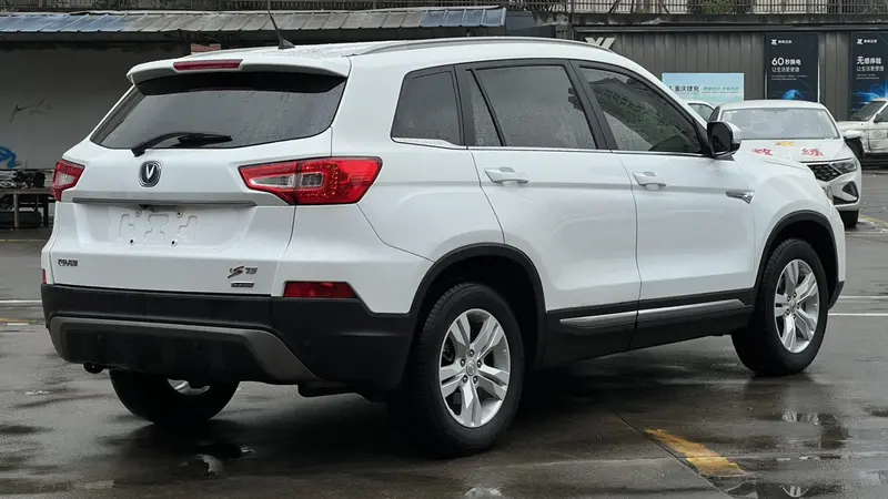 Changan CS75 — фото 5