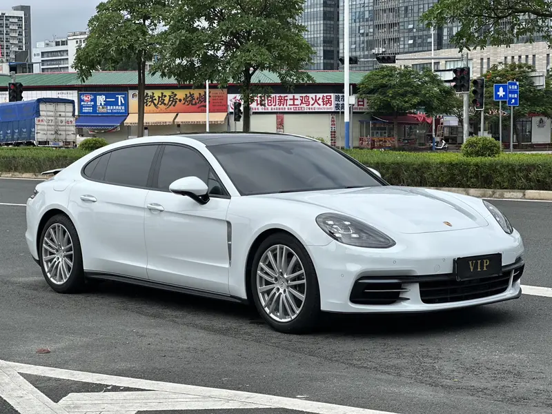 Porsche Panamera 3.0 T — фото 3