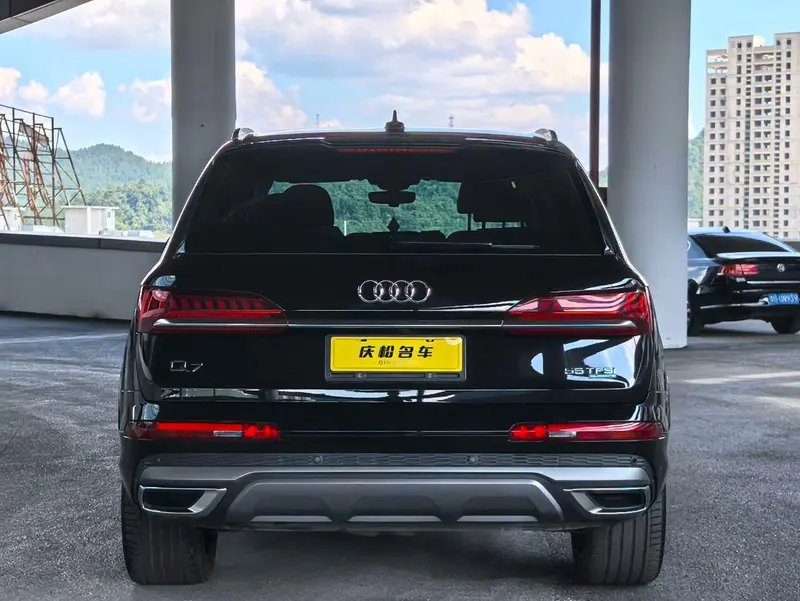 Audi Q7 — фото 5