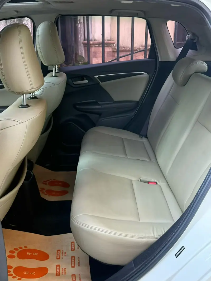 Honda Fit — фото 9