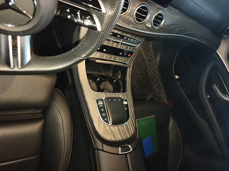 Mercedes-Benz E-Class E 300 L — фото 14