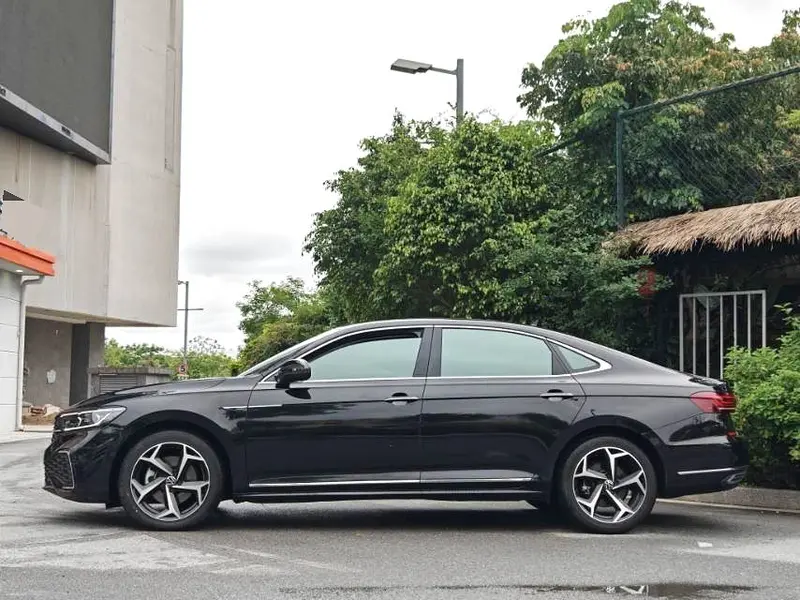 Volkswagen Passat — фото 3