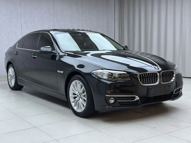 BMW 5 Series — фото 3