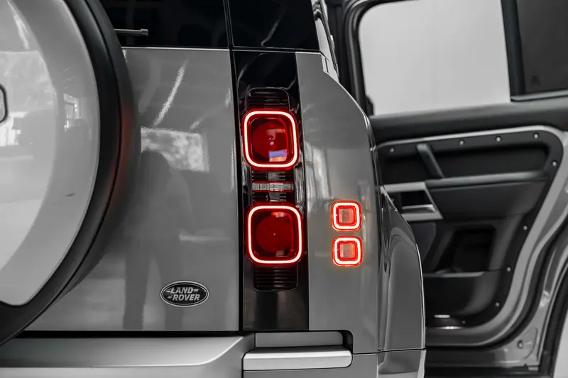 Land Rover Defender — фото 9