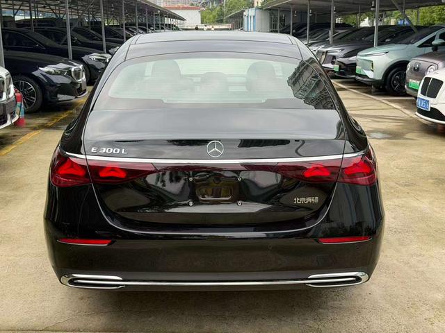 Mercedes-Benz E-class 2026 Черный из Китая, фото 6
