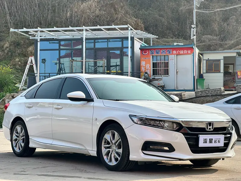 Honda Accord — фото 3