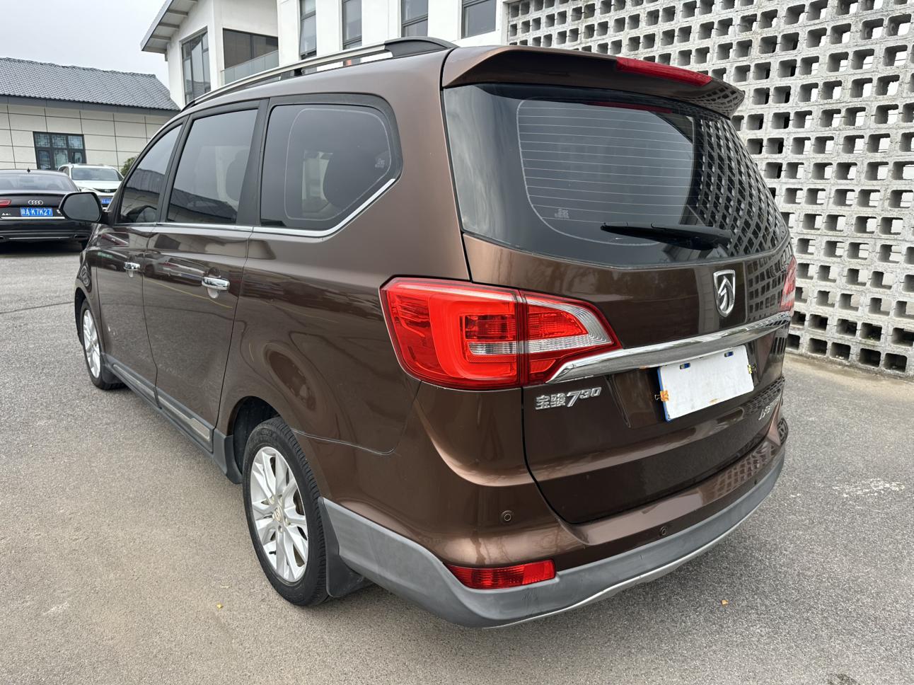 Baojun 730 2016 1.5L MT Luxury 7 мест