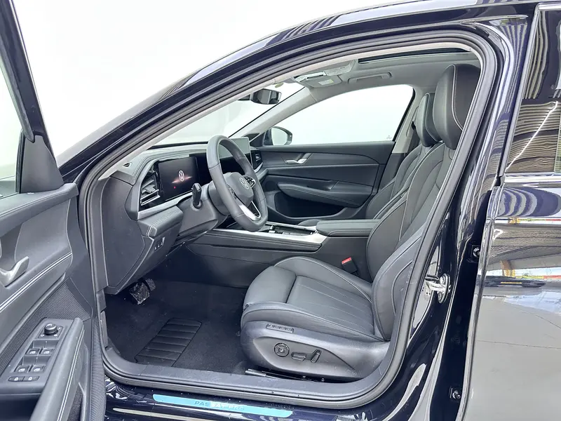 Volkswagen Passat — фото 17