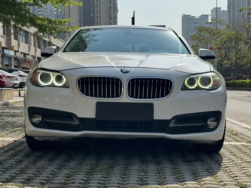 BMW 5 Series — фото 2