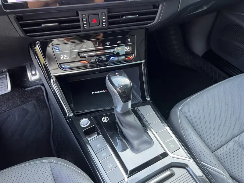 Volkswagen Passat — фото 13