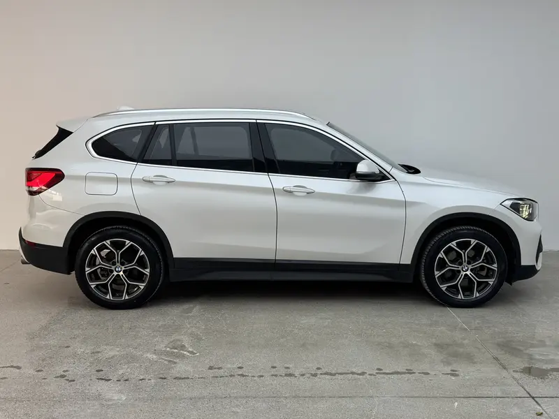 BMW X1 — фото 8