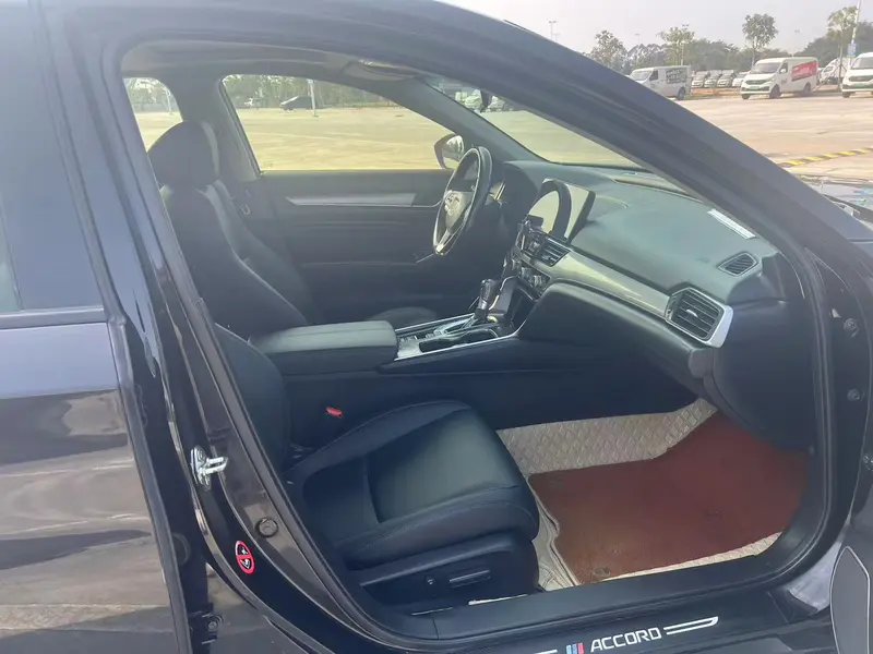 Honda Accord — фото 13