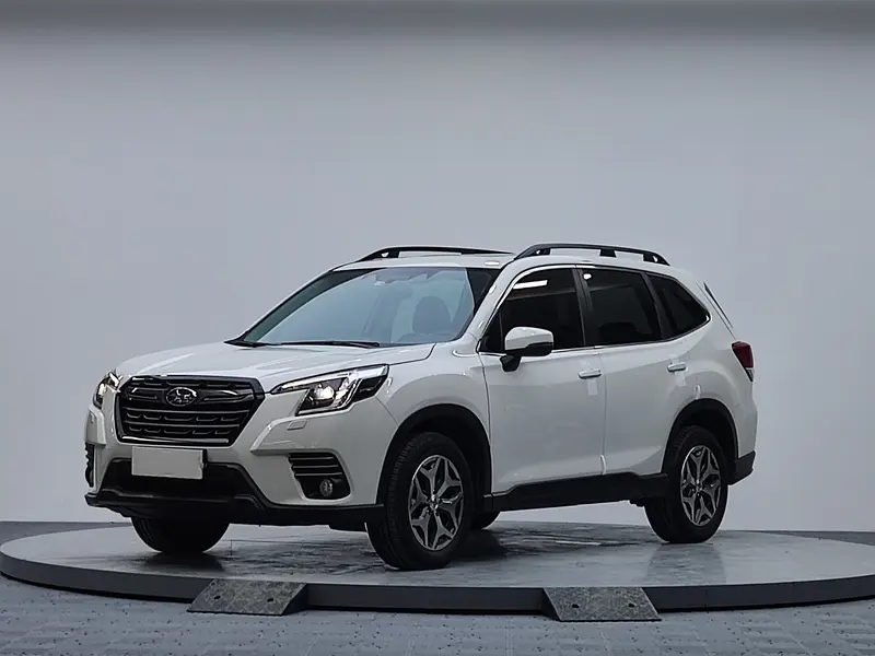 Subaru Forester — фото 1