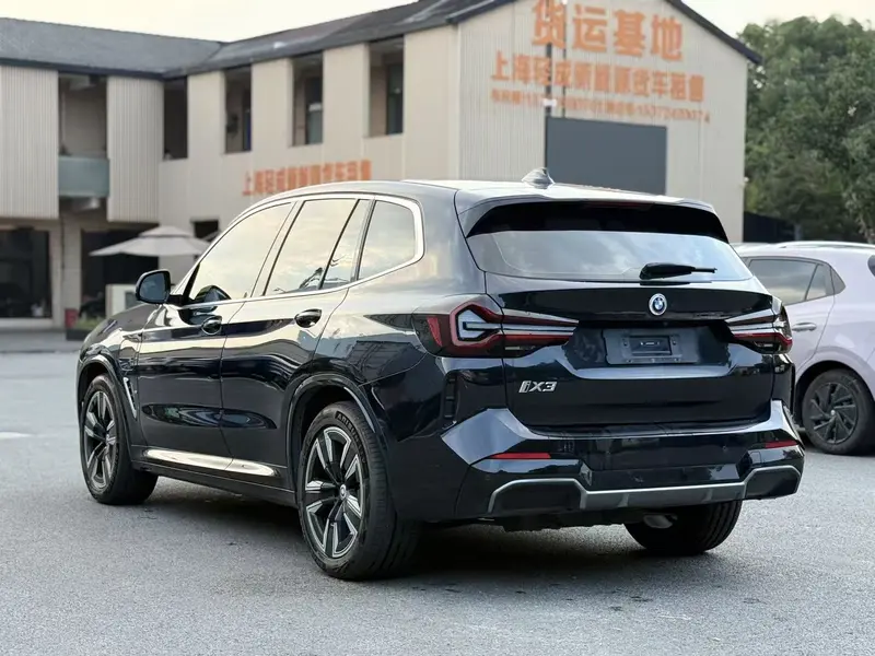 BMW iX3 продвинутая — фото 4