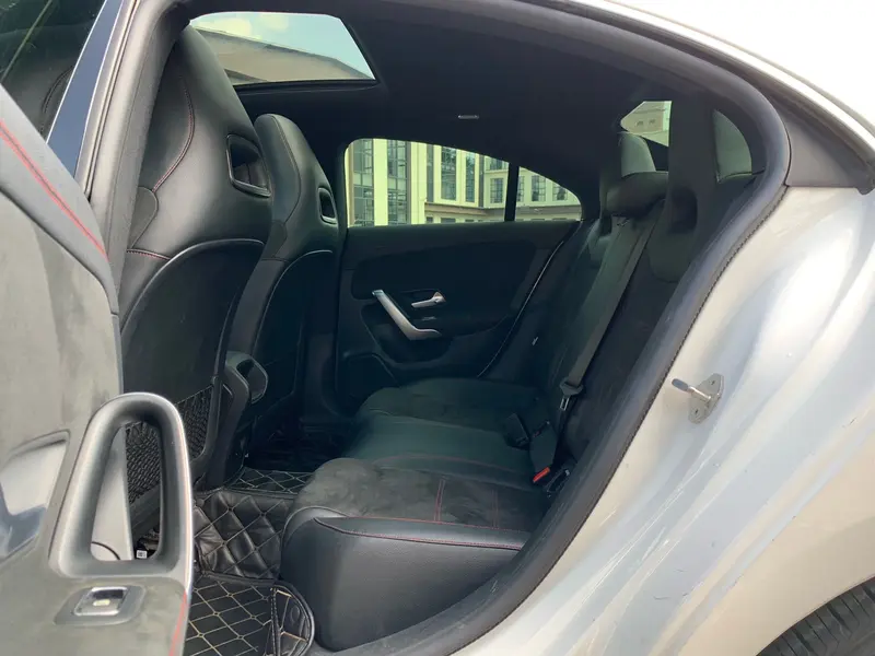 Mercedes-Benz CLA 200 — фото 15